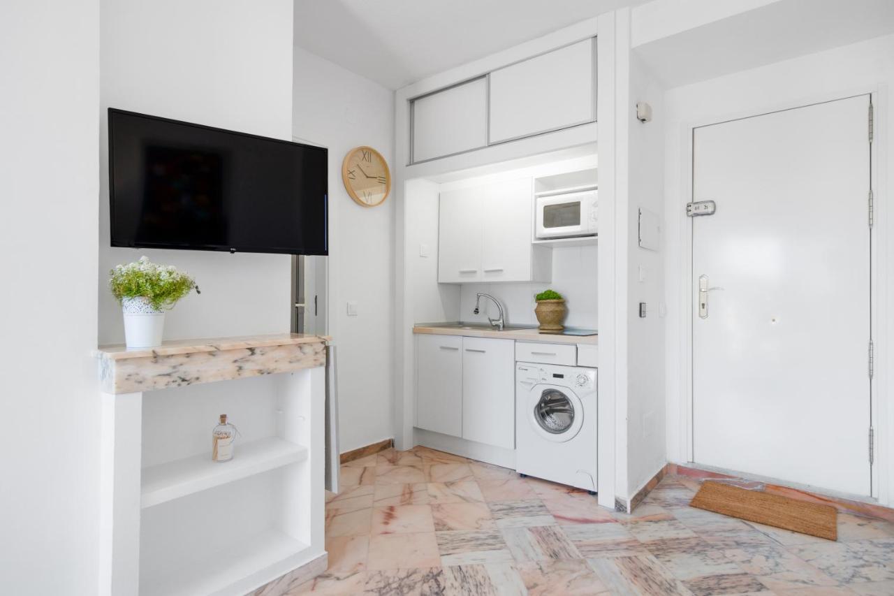 Appartamento Sea View Studio I Penthouse, Beach Front Urbanization Romana Playa Elviria *