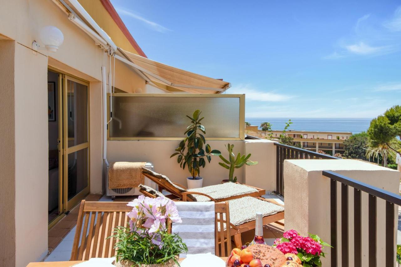 Sea View Studio I Penthouse, Beach Front Urbanization Romana Playa Elviria