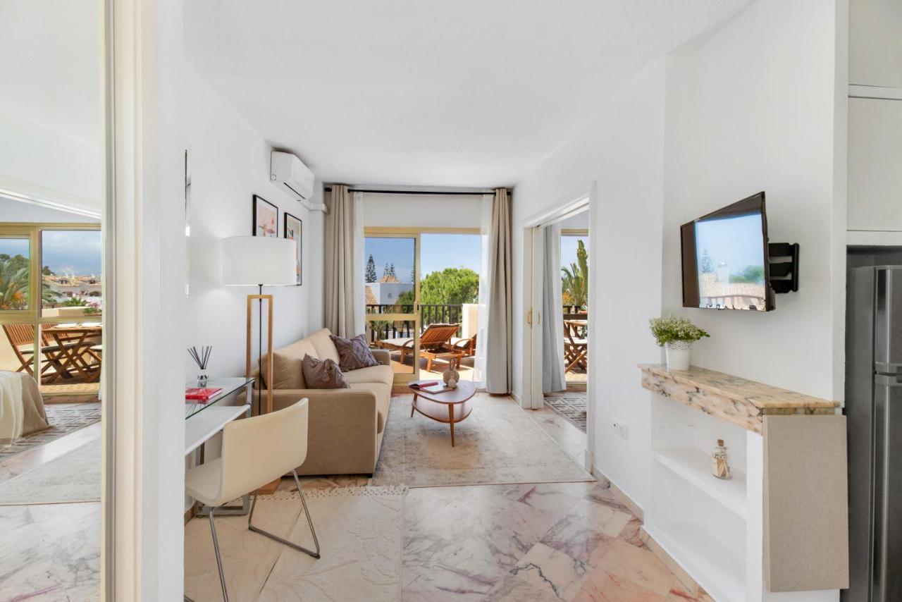 Sea View Studio I Penthouse, Beach Front Urbanization Romana Playa Elviria