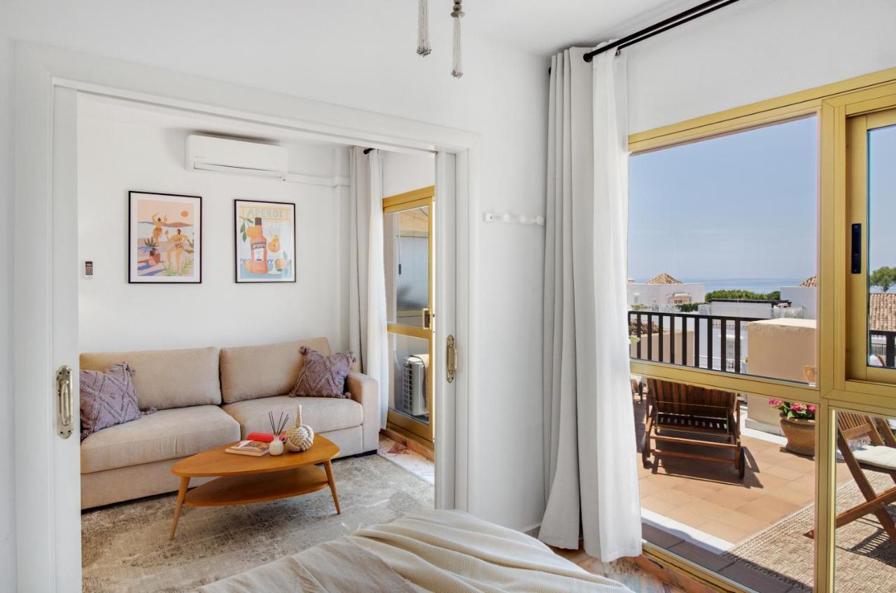 Sea View Studio I Penthouse, Beach Front Urbanization Romana Playa Elviria * Marbella