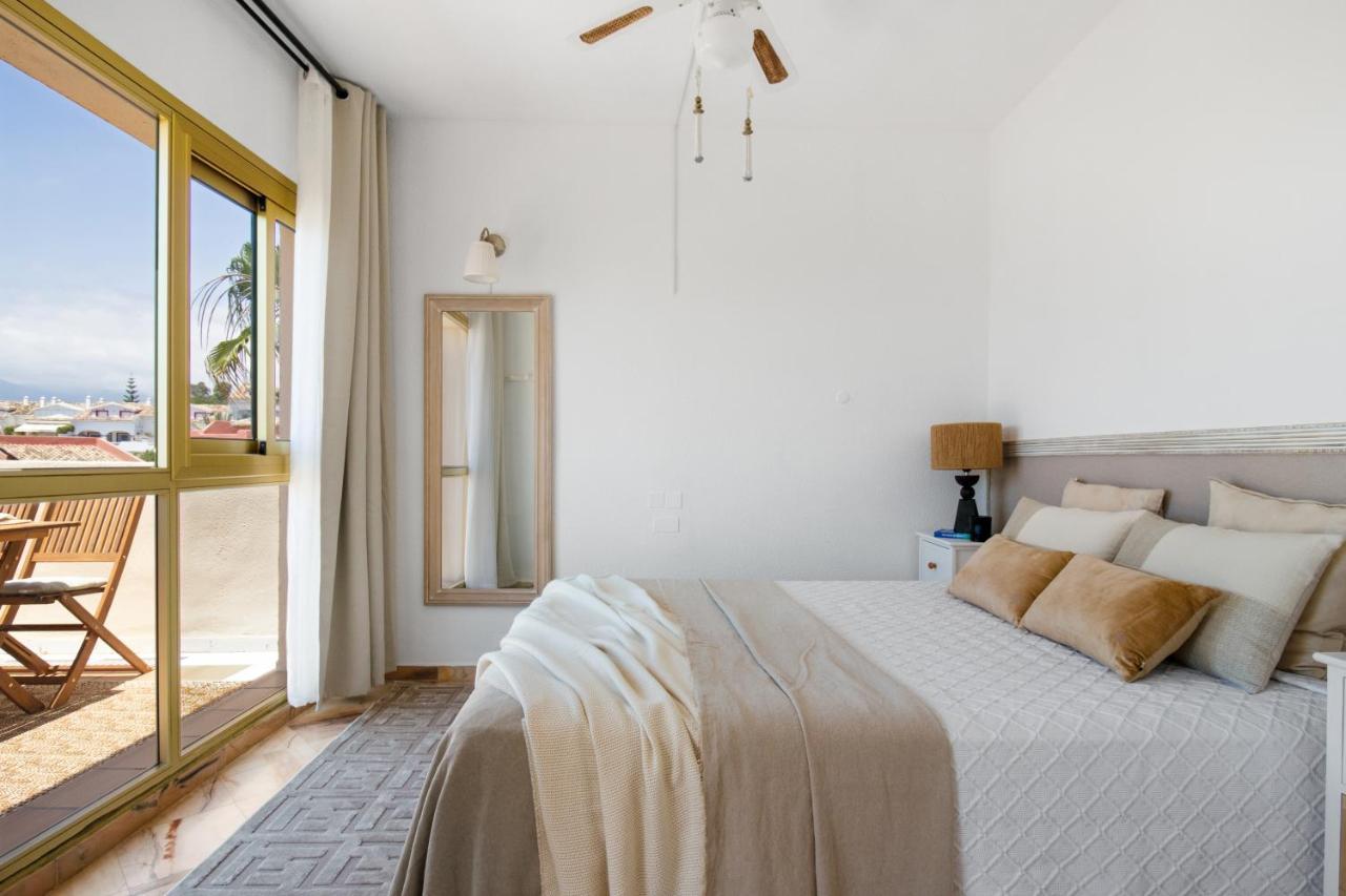 Sea View Studio I Penthouse, Beach Front Urbanization Romana Playa Elviria * Marbella