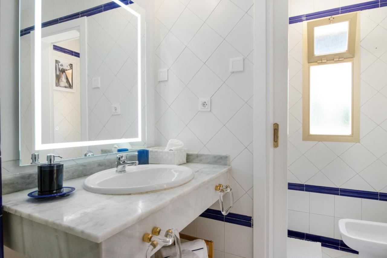 Sea View Studio I Penthouse, Beach Front Urbanization Romana Playa Elviria *