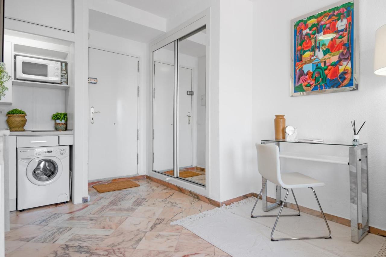 Sea View Studio I Penthouse, Beach Front Urbanization Romana Playa Elviria